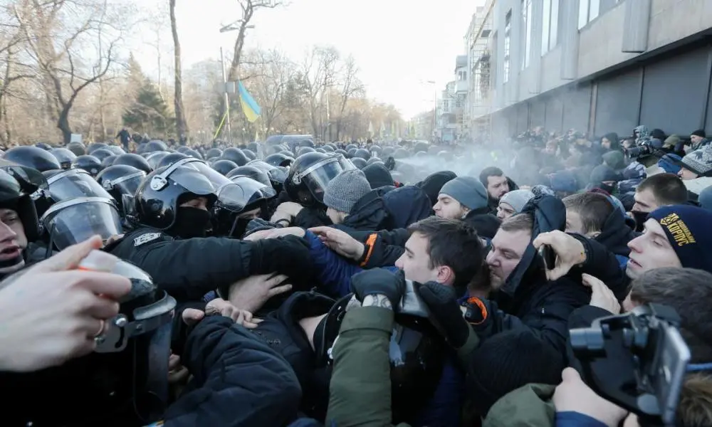 乌克兰多个爆发民众游行示威活动致17名警察伤(图)-4747i站长资讯